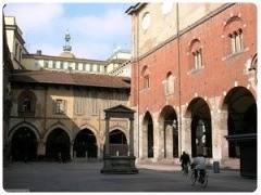 Piazza Mercanti a Milano