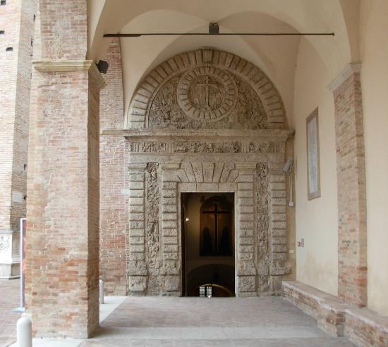 Ingresso Oratorio Duomo di Urbino