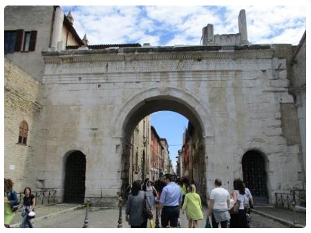 Arco di Augusto a Fano