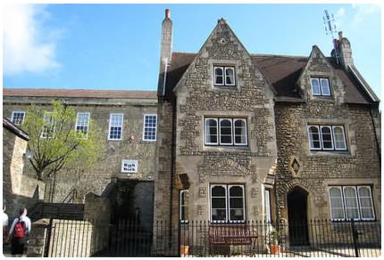 Bath Abbey Heritage Vaults Museum