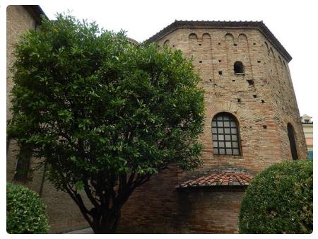 Battistero Neoniano 