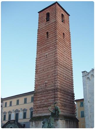 Campanile del Duomo di Pietrasanta