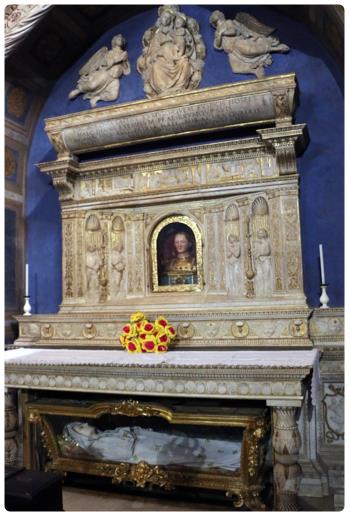 Urna di Santa Fina nella cappella omonima