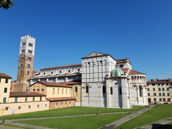Esterno con abside - Cattedrale di Lucca
