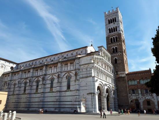 Prospetto laterale . Cattedrale di San Martino a Lucca