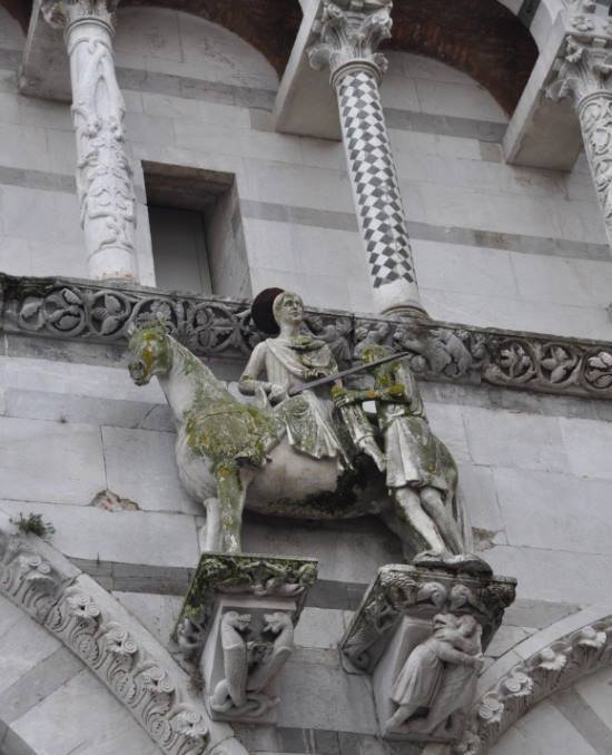 Statua di San Martino in facciata Cattedrale