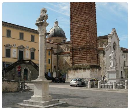 Fonte del Marzocco e Colonna della Libertà