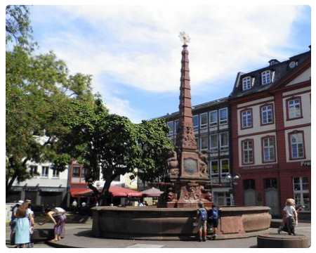 Märchenbrunnen - Fontana delle Favole