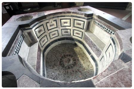Battistero di San Giovanni - Fonte Battesimale
