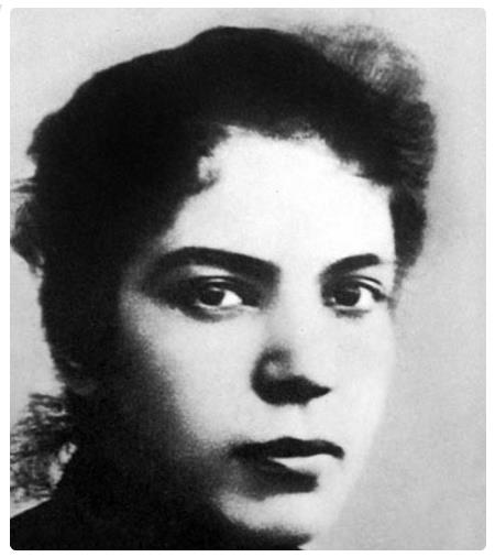 Grazia Deledda giovane
