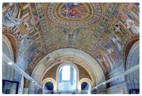 Kaiser-Wilhelm-Gedächtniskirche a Berlino - Interno