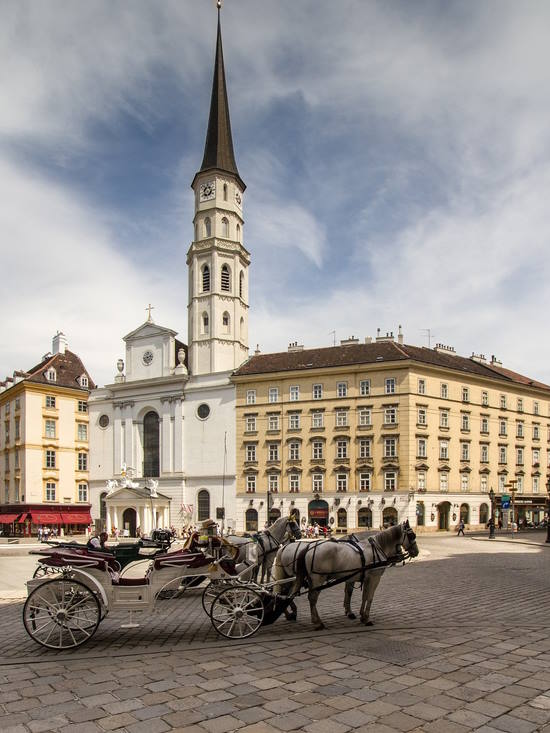 Michaelerplatz a Vienna