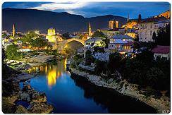Mostar notturna