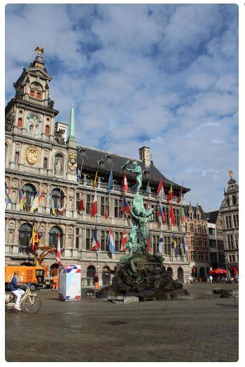 Il Municipio di Anversa (Stadhuis van Antwerpen)