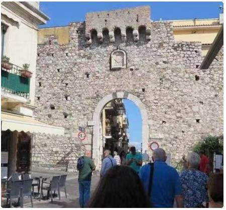Corso Umberto I Taormina
