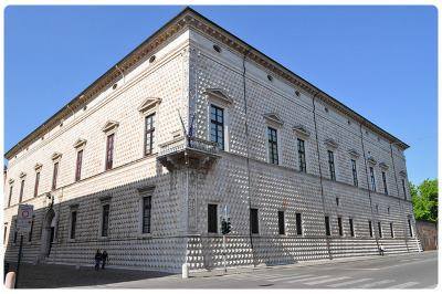 Palazzo dei Diamanti