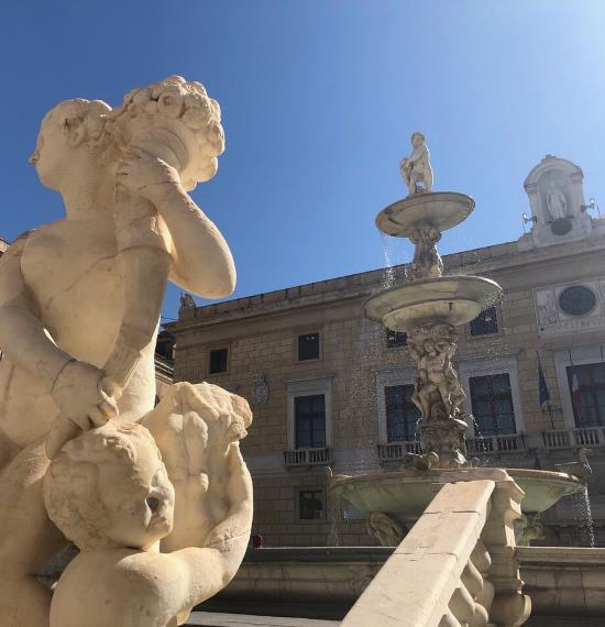 Palazzo Pretorio e Fontana Pretoria