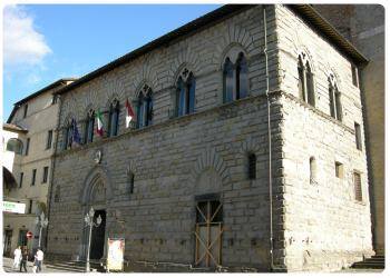 Palazzo dei Priori - Municipio