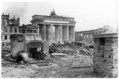 Pariser Platz alla fine della Guerra
