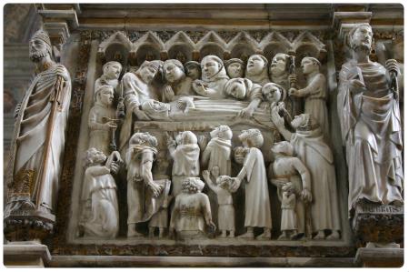 Particoalre Arca di San Pietro Martire - Basilica di Sant'Eustorgio a Milano