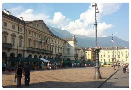 Piazza Émile Chanouxad Aosta