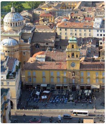 Piazza Garibaldi a Parma - Piazza del Comune