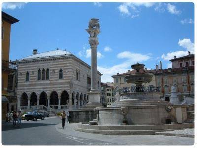 Piazza della Libertà a Udine