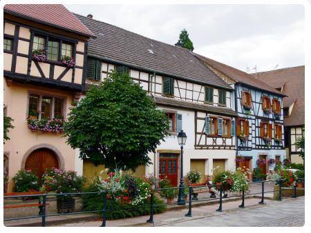 Place de la Sinne e la fontana