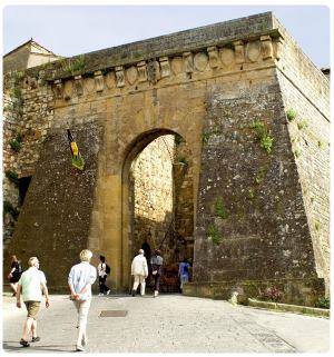 Porta a Prato o di Gracciano