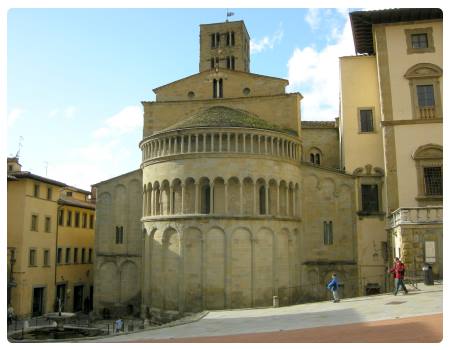 Retro della Pieve di Santa Maria Assunta in Piazza Grande