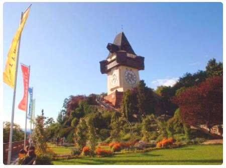Schlossberg con la Torre dell'Orologio