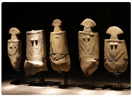 Statue stele di Bagnone