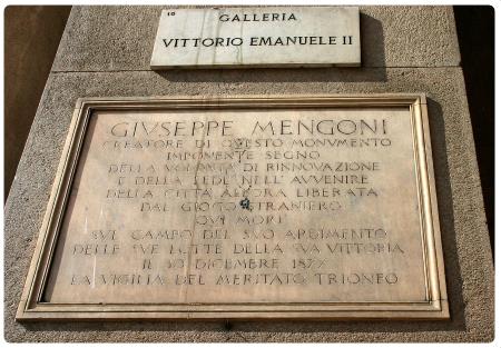 Targa a Giuseppe Mengoni - Galleria Vittorio Emanuele II