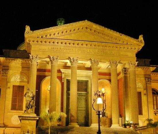 Teatro Massimo - Esterno Notturno