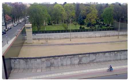 Terra di Nessuno - Monumento al Muro di Berlino