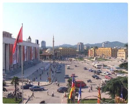 Piazza Skanderbeg