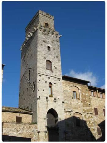 Torre del Daivolo - Piazza della Cisterna