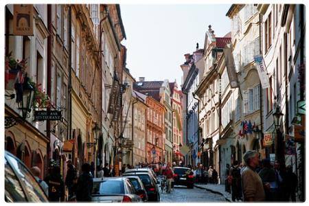 Via Nerudova a Praga
